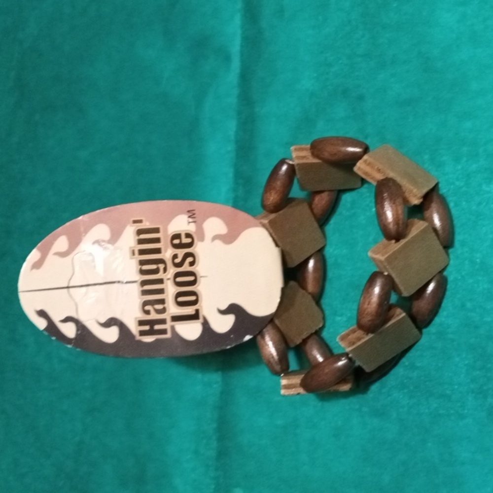Beach bracelet made of wood.      (sku 111)
